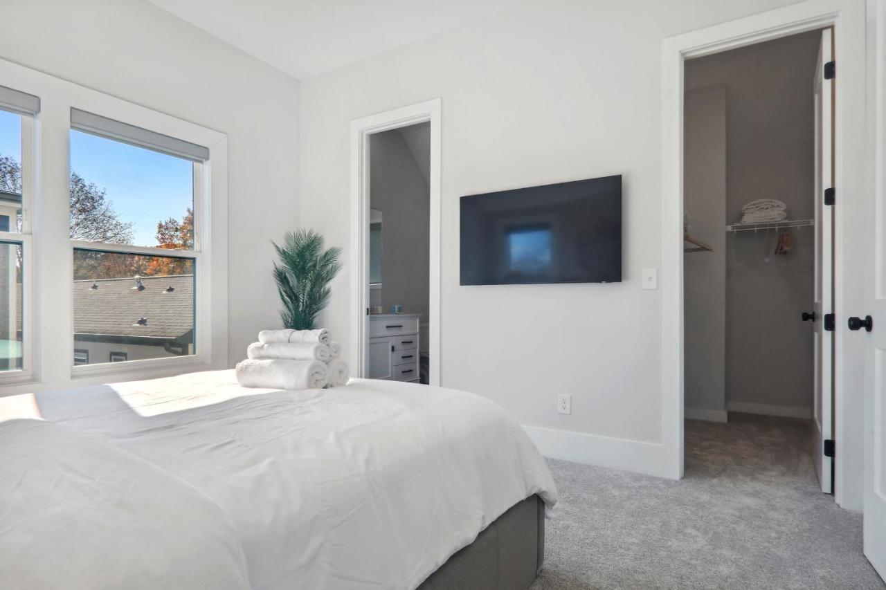 The Atlanta Skyline View Home Bagian luar foto