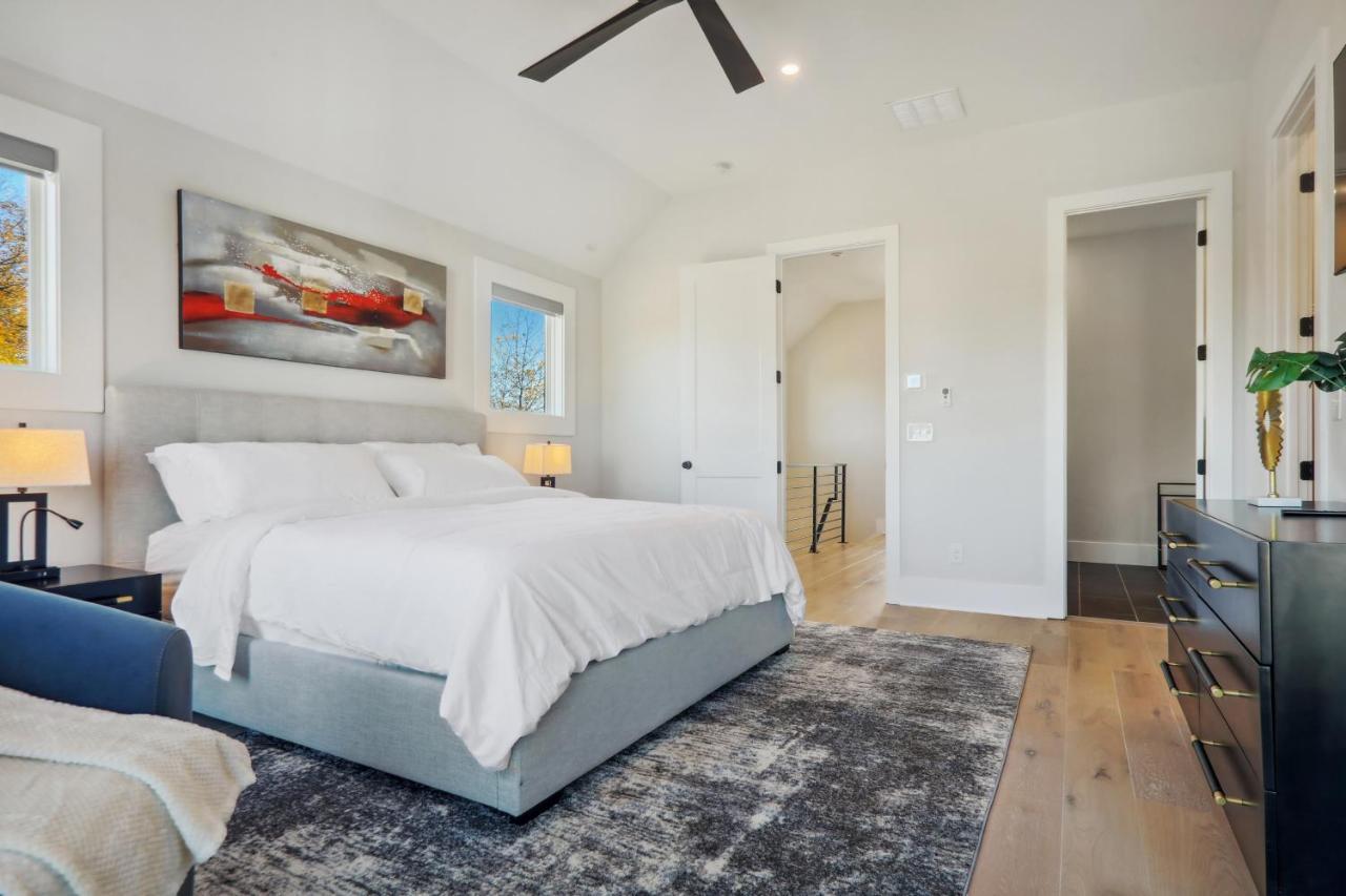 The Atlanta Skyline View Home Bagian luar foto